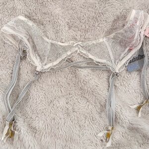 ❄️ ARCHIVE: Victoria's Secret Fashion Show 2015 NYC Garter Belt - NWT - RARE